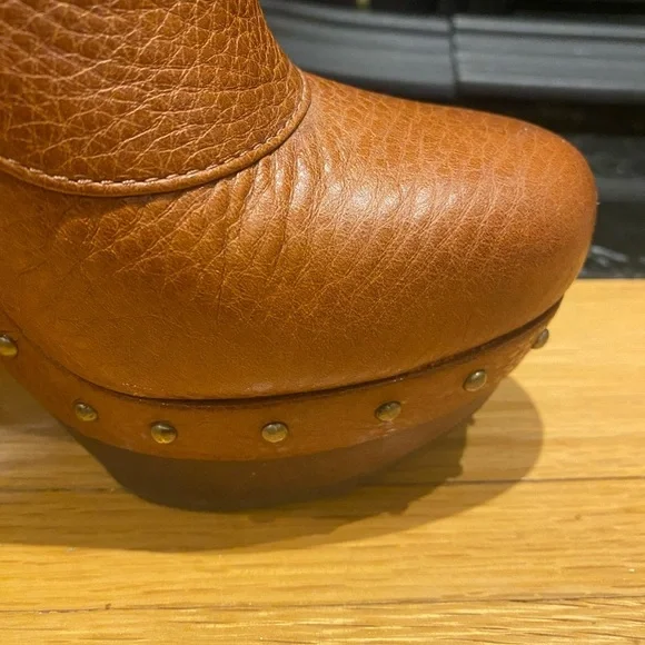 UGG Australia Cosima Brown Leather Ankle Boots Size 7 Studded High Heel Platform - Picture 4 of 15